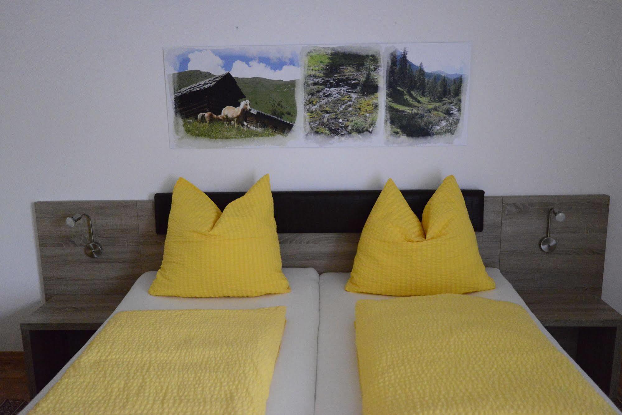 Gästehaus Zwischenberger Obervellach Exterior foto